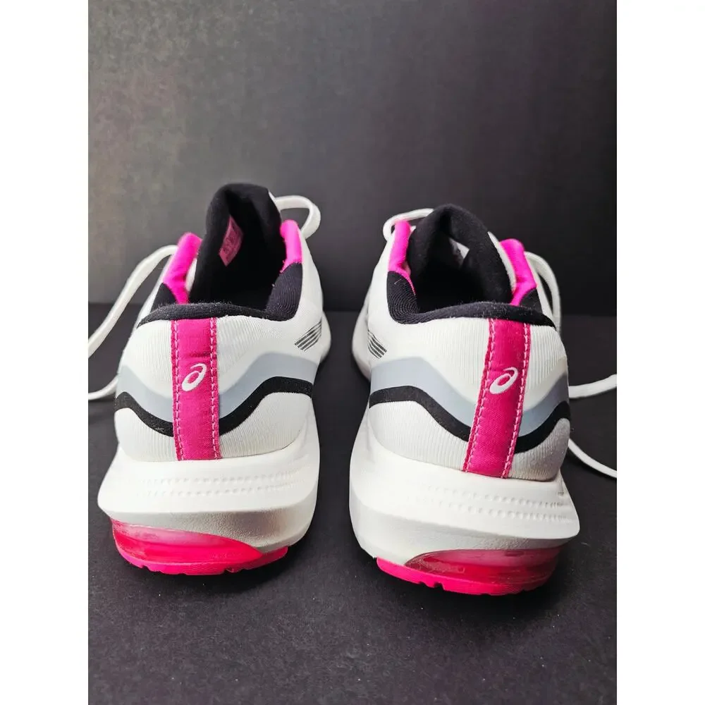 Asics Women 9.5 Comfy footwear
